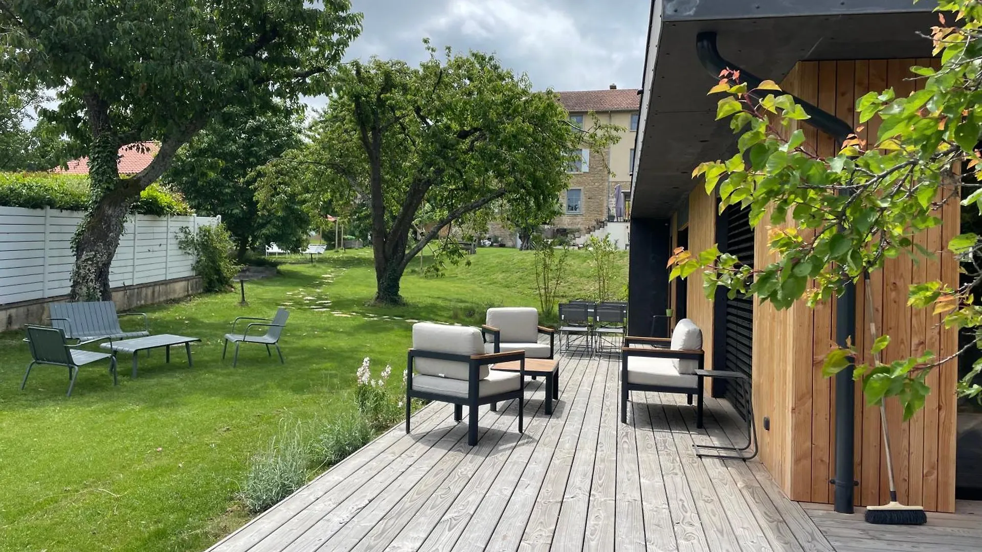 La Maison Des Monts D'Or Saint-Germain-au-Mont-dʼOr Couette-café